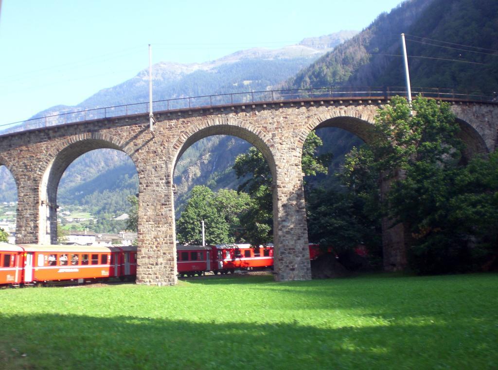 La Madonnina Lägenhet Villa di Tirano Rum bild