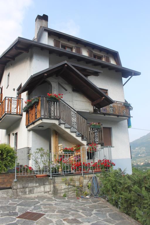 La Madonnina Lägenhet Villa di Tirano Exteriör bild